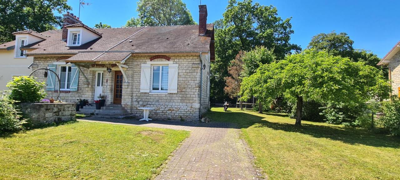 Maison tout confort avec jardin - CHANTILLY, SENLIS, PARC ASTERIX, PARIS CDG Avilly-Saint-Leonard Extérieur photo