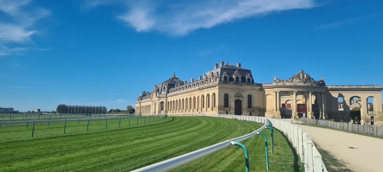 Maison tout confort avec jardin - CHANTILLY, SENLIS, PARC ASTERIX, PARIS CDG Avilly-Saint-Leonard Extérieur photo